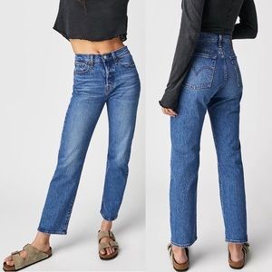 Levi’s Wedgie Straight Jeans Medium Wash